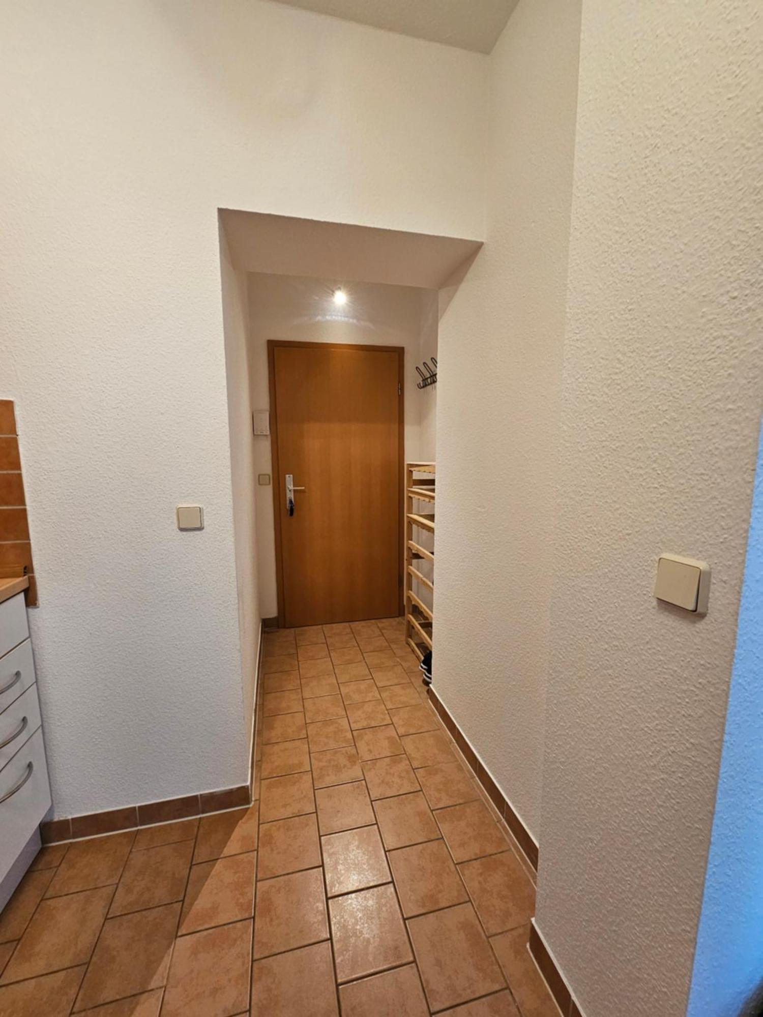 City-close - King Bed & Free Garage Apartment *