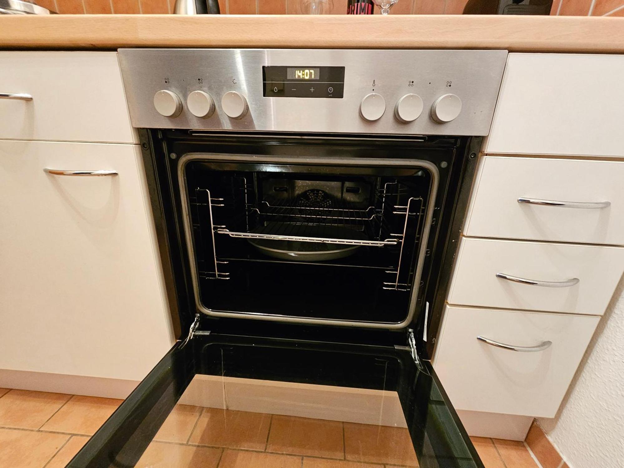 City-close - King Bed & Free Garage Apartment *