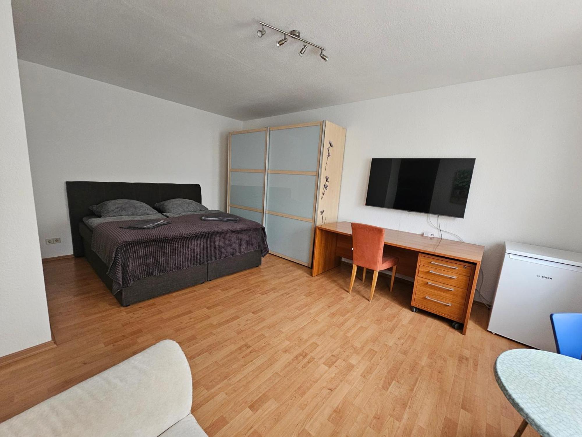Apartment City-close - King Bed & Free Garage Bayreuth